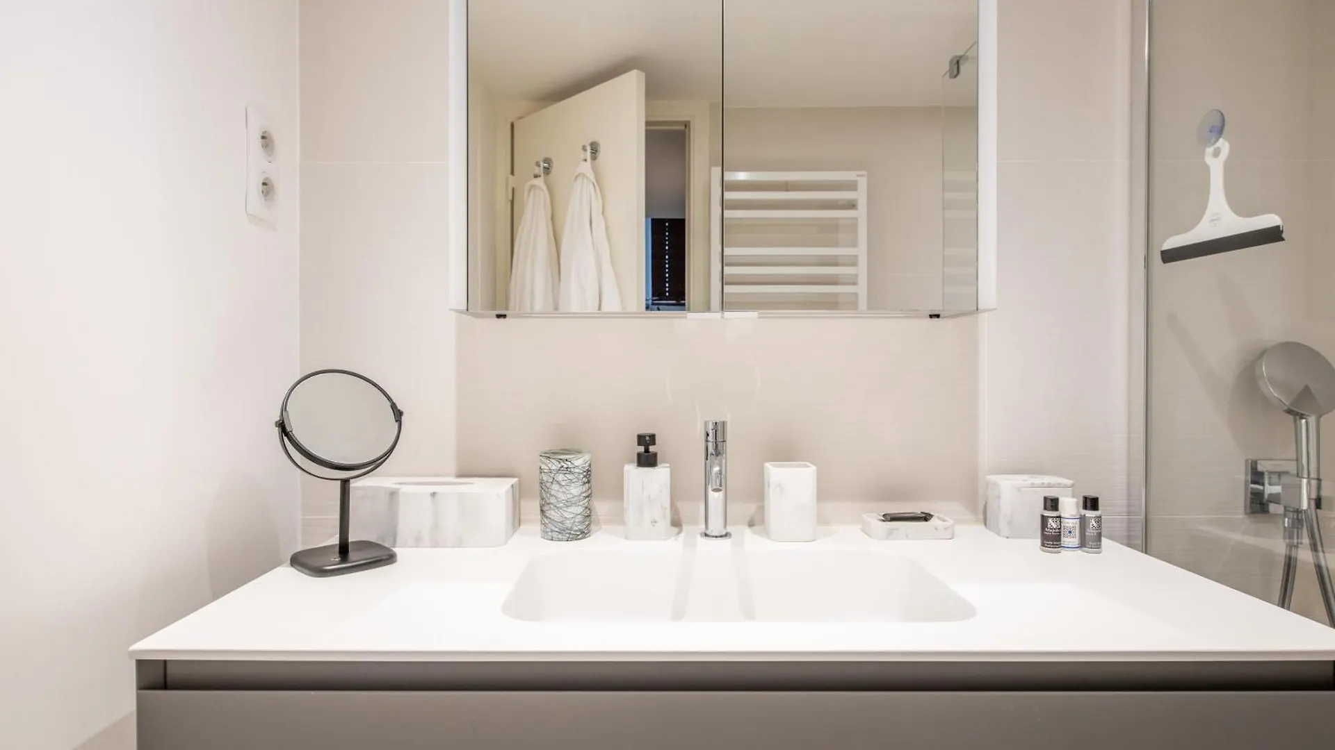 9eme - Superbe Loft Avec Terrasse Privative Apartament